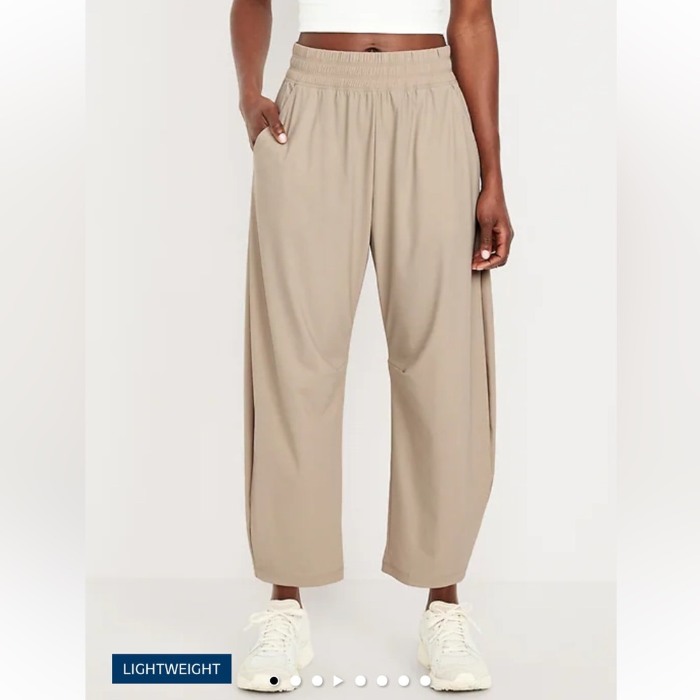 Old Navy NWT High-Waisted SleekTech Barrel Ankle Pants